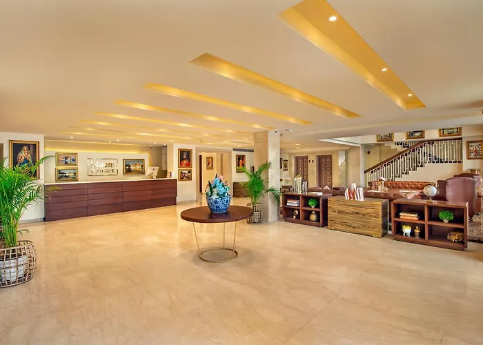 Bloom Boutique L Ranjit Avenue Hotel